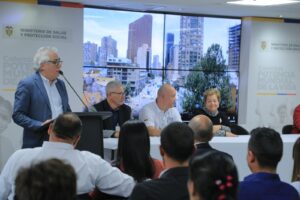 UNP y Sindicatos logran histórica firma del acuerdo colectivo