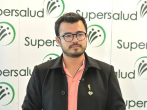 Luis Carlos Leal, superintendente de Salud, sale de su cargo