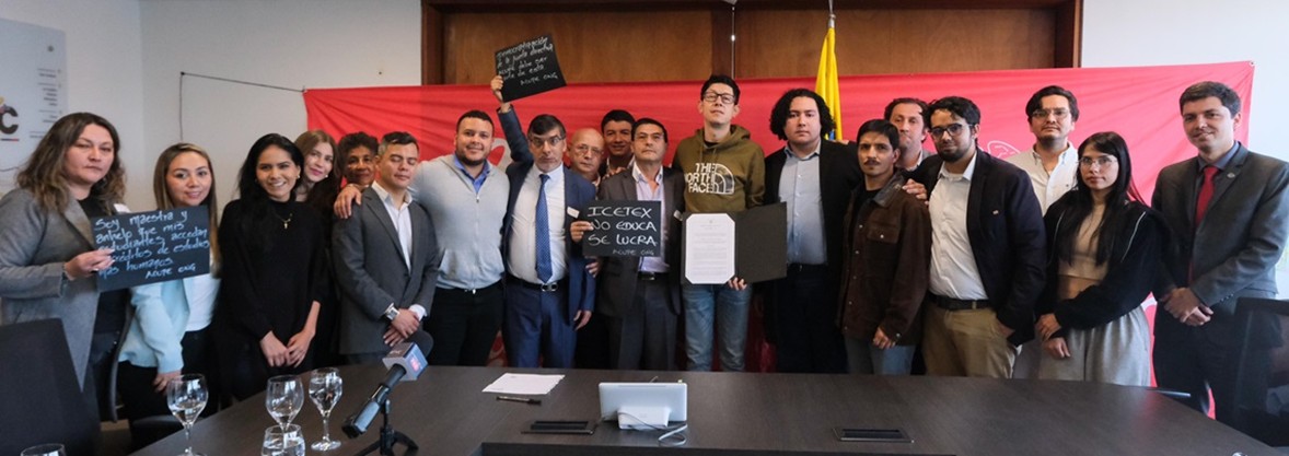 Proyecto que regula el acceso de menores de 14 años a las redes ...